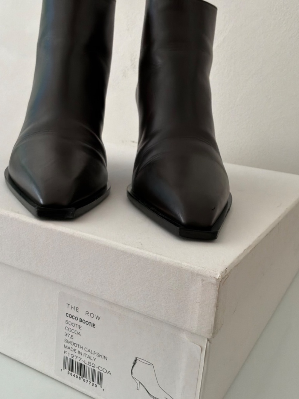 THE ROW Coco dark brown leather boots - Picture 4 of 15